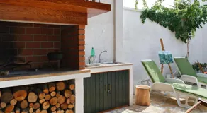 Holiday Home Luxurioses Haus direkt am Strand- große Terrasse- Pool by Interhome - Image 3