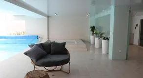 Silver Studio Pool Comfy Garage CheckinEC - Image 4