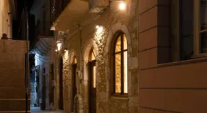 MARKOS LUXURY APARTMENTS - Image 3