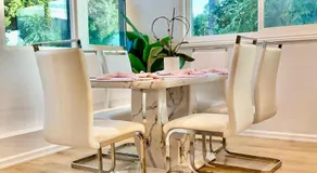 Proper Stays at Melrose Place - West Hollywood Premium M-suite - Image 4