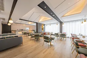 Atour Hotel Zhoushan Dinghai - Image 3