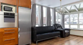 Summerday Guesthouse - Image 2