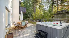 Modern villa with Jacuzzi - Image 4