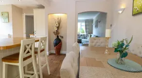 6 Barleycroft - Image 3