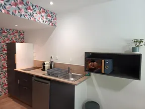 Comfortable 2-person studio - Image 3