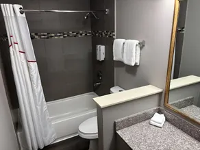 Red Roof Inn Birmingham – Highway 280 - Image 3