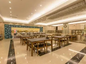 GreenTree Inn JiangSu Changzhou Dinosaur Park Global Harbor Express Hotel - Image 3