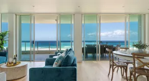 Kirra Beach Penthouse private rooftop and plunge pool - Image 2