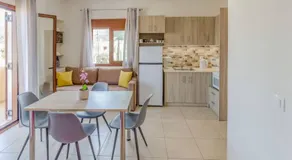 Aloustina Apartments - Image 3