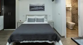 LIA - Image 2