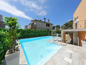 Fabulous villa with private  pool, fenced garden, roofed terrace, great location - Image 5