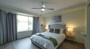 Windsor - Large Entertaining Area, Family Retreat - Image 2