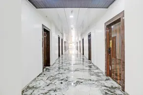Hotel Yash Residency - Image 5
