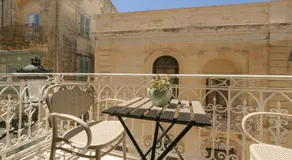 Maria Rosa Suites - Image 3