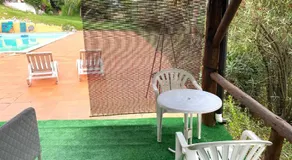 Poolside Holiday Cottage with Fireplace - Image 3