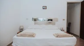 Appartamento con terrazzo - Image 2