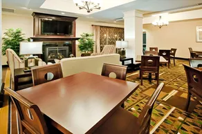 Holiday Inn Express & Suites Columbus - Ft Benning Maingate by IHG - Image 3