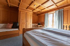 Double room (2 adults + 1 child) - Image 5