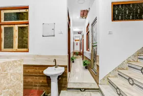 Hotel O Platinum Guest House - Image 3