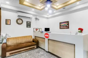 Hotel O by OYO Crystal Near Gomti Riverfront Park - Image 4