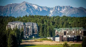 Luxury Mountain Apartment - Image 2