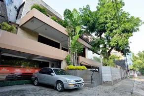 ZEN Rooms Terogong Near Pondok Indah - Image 4