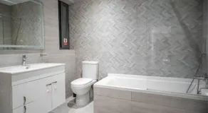 Seabreeze Luxury Apartment - Image 2