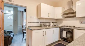 Beautiful 2 Bed House, South Belfast. 7 Minutes city centre. - Image 5