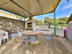 Countryside Idyllic Holiday Home with Pool - Image 4