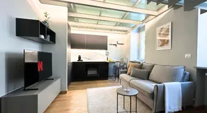 Jacuzzi Luxury Apartment in the Town Centre - Image 2
