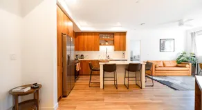 Heart of North Hollywood 2 bed Apt FREE parking, hot tub, pool, gym - Image 5