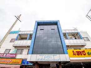 Hotel R.V International - Image 2