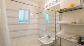 Holiday House Motel - Image 2