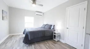 Ocean Breeze 2 bedroom w fenced yard on Mooney - Image 2