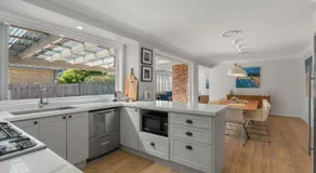 Serene Pet Friendly with Swimming Pool - Image 4