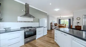 Angove House by the BnB Collection - Image 2