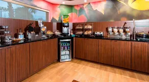 Sleep Inn & Suites - Image 2