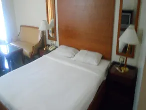 Kamat Lingapur Hotel - Image 5