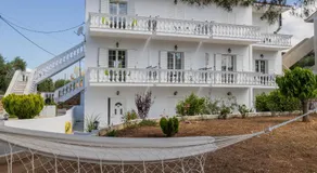 White House studios & apartments - Image 2
