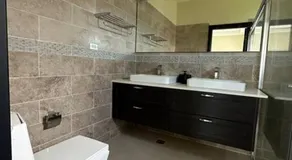 2 bed bungalow en-suite, with pool & gym - Image 2