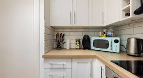 Wild Roses Serviced Apartments - City Airport - Image 5
