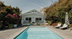 The Joneses - Image 5