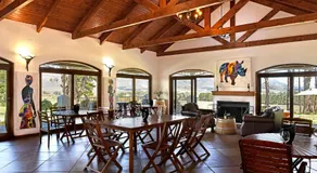 Topiary Wine Estate & Cottages - Image 4