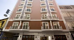 Maywood Hotel - Image 5