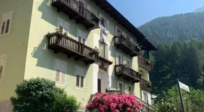Villa Monari Apartment Morning Sunlight - Image 3