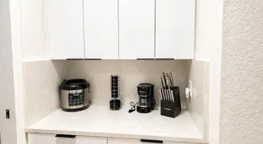 Modern Cozy Miami Stay Near Airport - Image 5