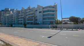Cape Town Beachfront Accommodation in Blouberg - Image 5