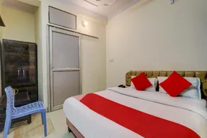 Hotel O Moon Palace Near Sahara Ganj Mall - Image 2