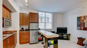 One bedroom in amazing condoBeach pass included! - Image 5