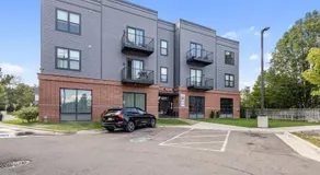 New Luxury Downtown 1 Bedroom Condo 201 - Image 2